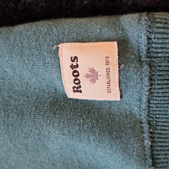 Roots Canada Pull Over Sweater - Picture 3 of 5